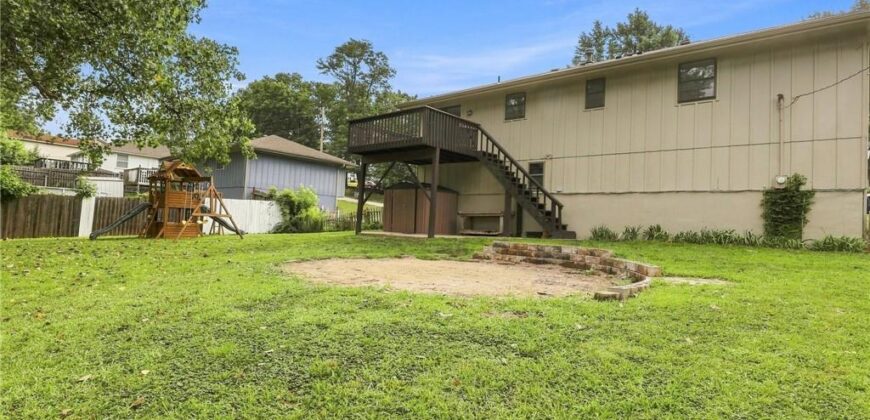 3704 N Woodland Avenue, Kansas City, MO 64116