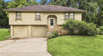 3704 N Woodland Avenue, Kansas City, MO 64116