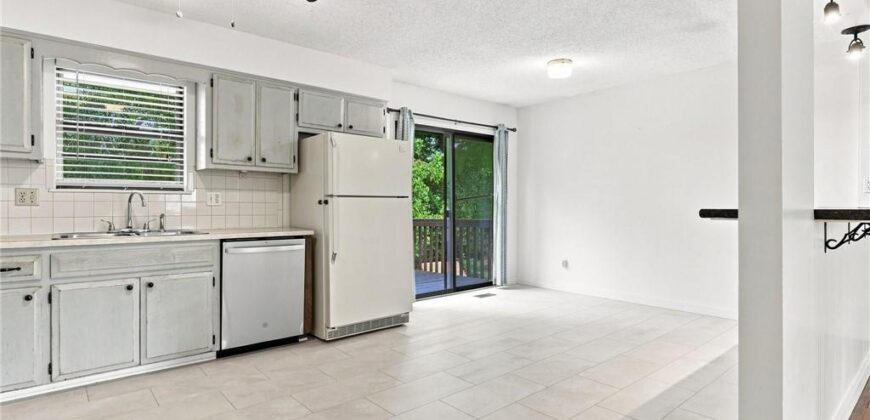 3704 N Woodland Avenue, Kansas City, MO 64116