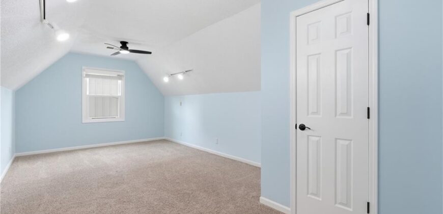 1366 Wildbriar Drive, Liberty, MO 64068