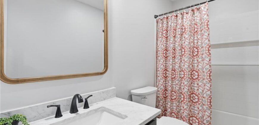 1366 Wildbriar Drive, Liberty, MO 64068