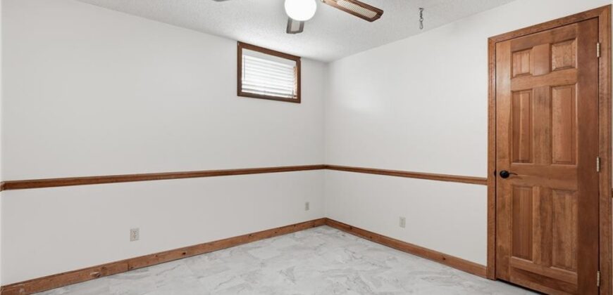 1366 Wildbriar Drive, Liberty, MO 64068