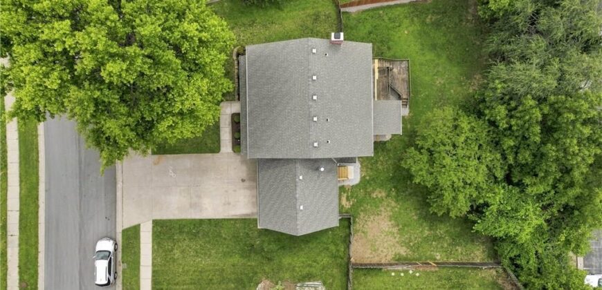 1366 Wildbriar Drive, Liberty, MO 64068