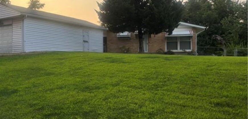 800 Marilyn Avenue, Liberty, MO 64068