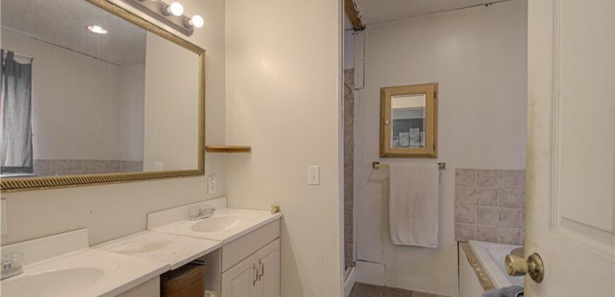 3006 NE Parvin Road, Kansas City, MO 64117