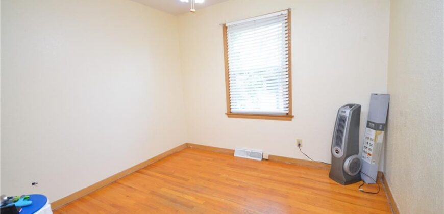 5238 N Wayne Avenue, Kansas City, MO 64118