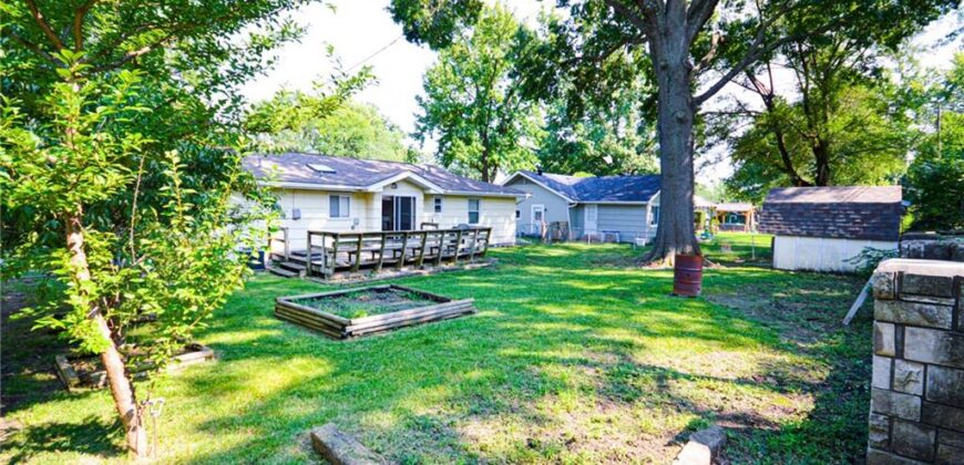 5238 N Wayne Avenue, Kansas City, MO 64118