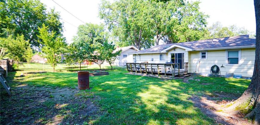 5238 N Wayne Avenue, Kansas City, MO 64118