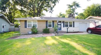 5238 N Wayne Avenue, Kansas City, MO 64118