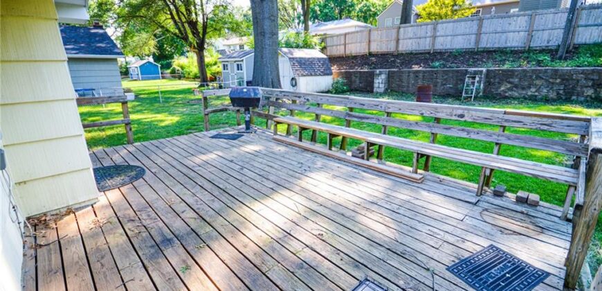 5238 N Wayne Avenue, Kansas City, MO 64118