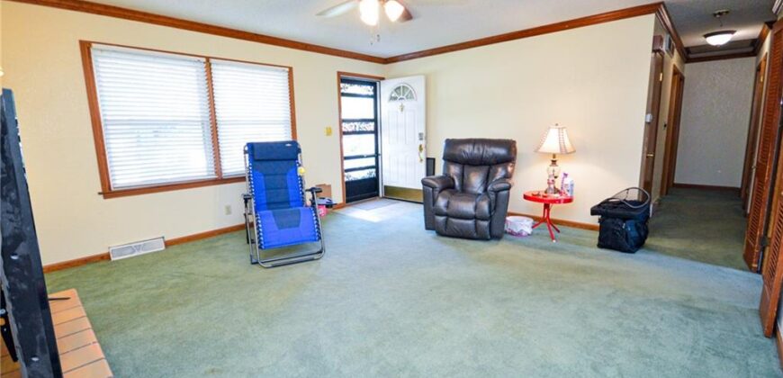 5238 N Wayne Avenue, Kansas City, MO 64118