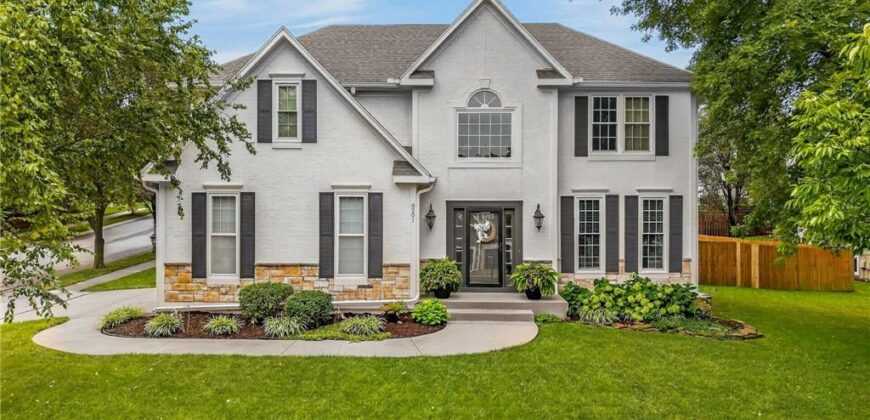 8201 NW 80th Terrace, Kansas City, MO 64152