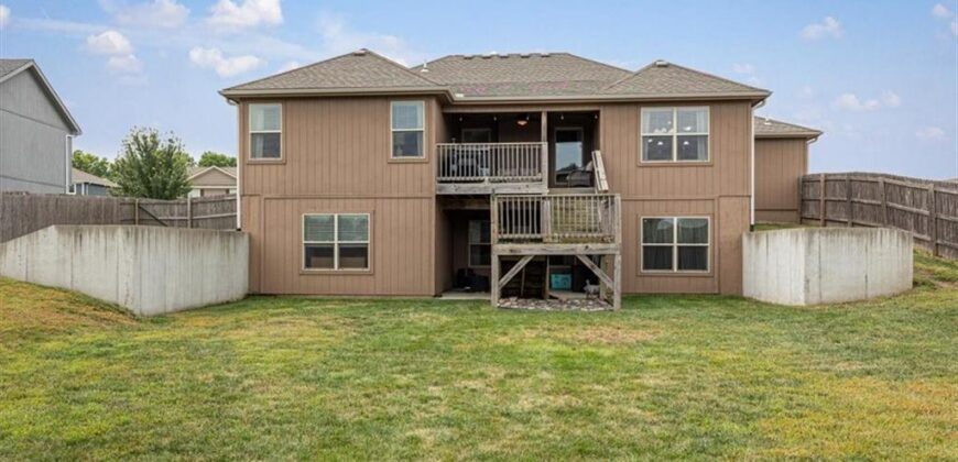 200 Rock Creek Terrace, Smithville, MO 64089