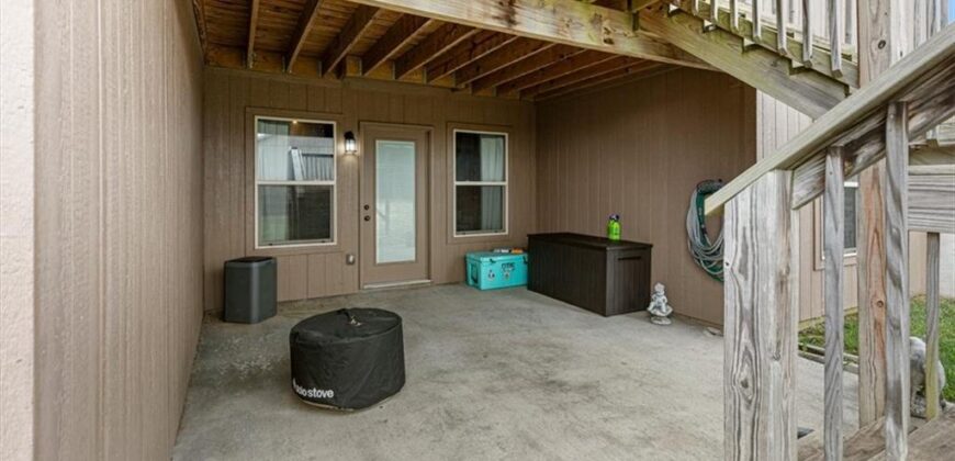 200 Rock Creek Terrace, Smithville, MO 64089