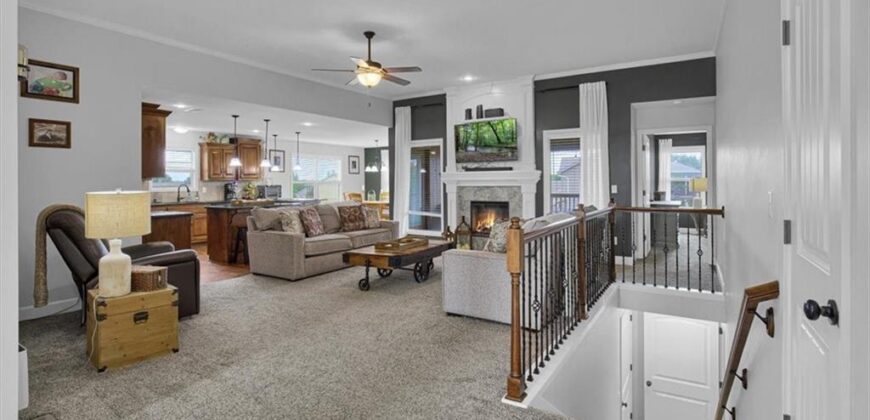 200 Rock Creek Terrace, Smithville, MO 64089