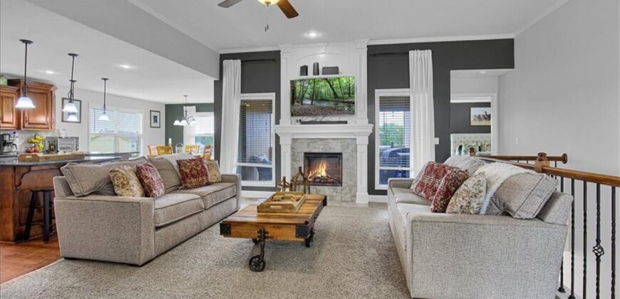 200 Rock Creek Terrace, Smithville, MO 64089