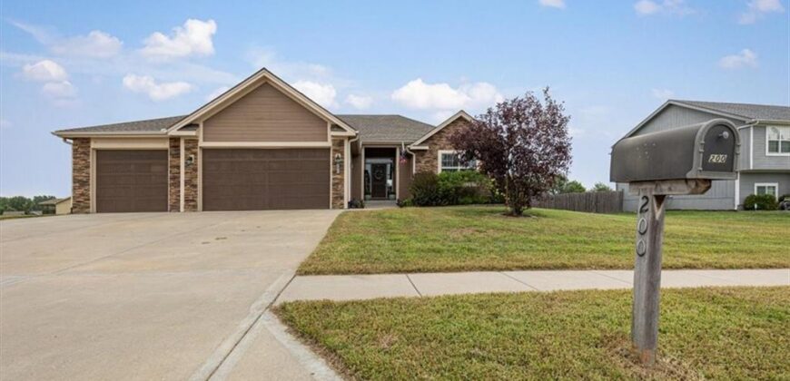 200 Rock Creek Terrace, Smithville, MO 64089