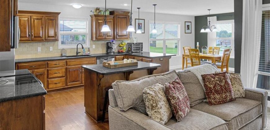 200 Rock Creek Terrace, Smithville, MO 64089