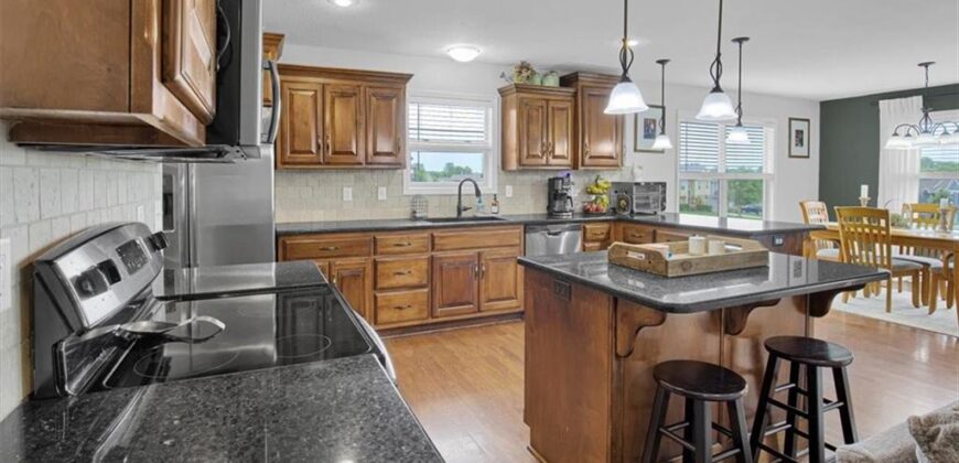 200 Rock Creek Terrace, Smithville, MO 64089