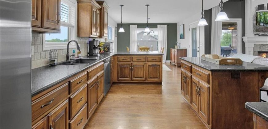 200 Rock Creek Terrace, Smithville, MO 64089