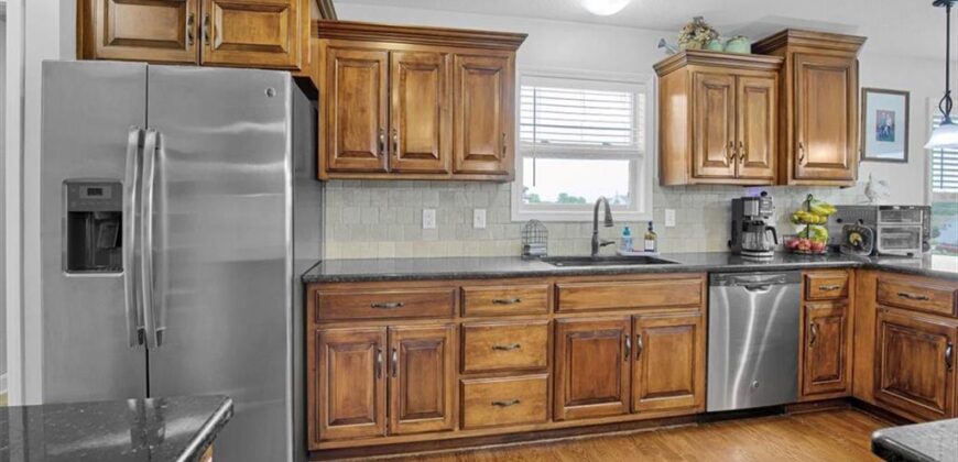 200 Rock Creek Terrace, Smithville, MO 64089
