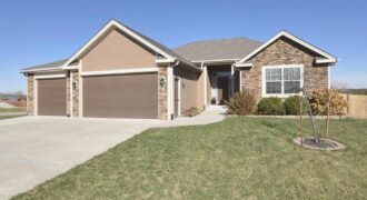200 Rock Creek Terrace, Smithville, MO 64089