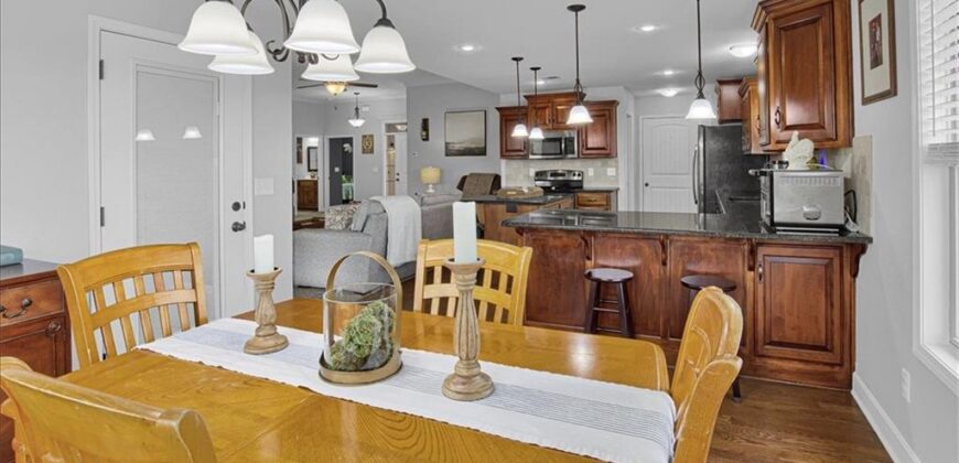 200 Rock Creek Terrace, Smithville, MO 64089