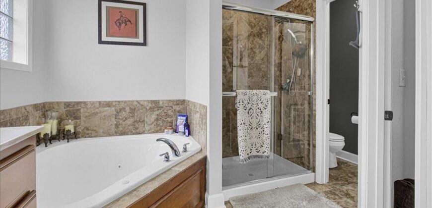 200 Rock Creek Terrace, Smithville, MO 64089