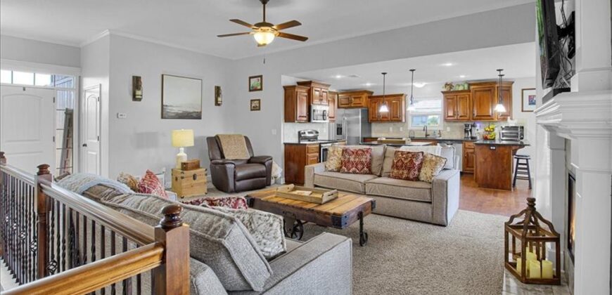 200 Rock Creek Terrace, Smithville, MO 64089