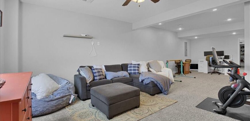 200 Rock Creek Terrace, Smithville, MO 64089