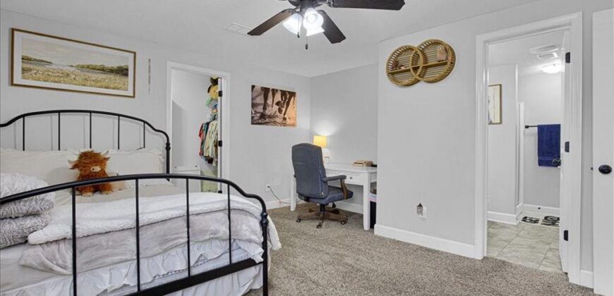 200 Rock Creek Terrace, Smithville, MO 64089