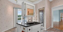 1109 NW South Shore Drive, Lake Waukomis, MO 64151