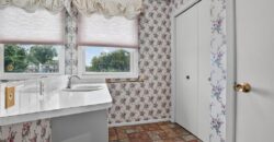 1109 NW South Shore Drive, Lake Waukomis, MO 64151