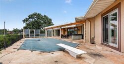 1109 NW South Shore Drive, Lake Waukomis, MO 64151