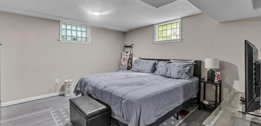 7414 Park Forest Lane, Kansas City, MO 64152