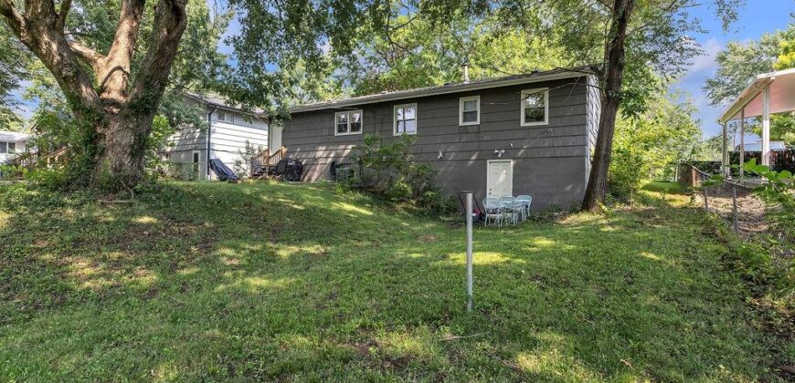7414 Park Forest Lane, Kansas City, MO 64152