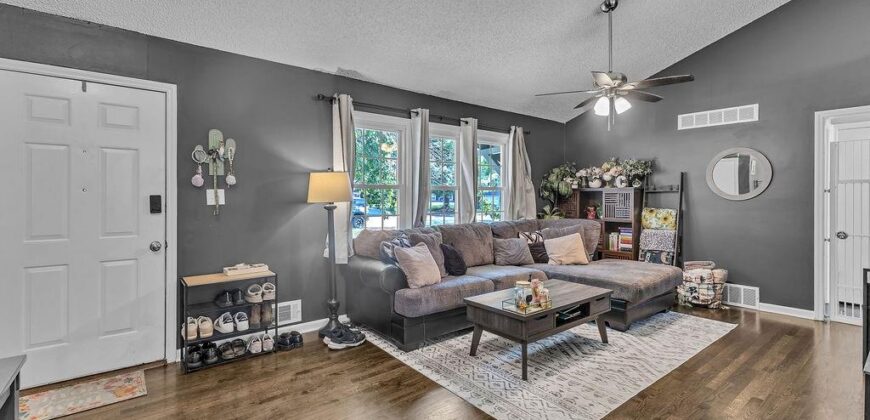 7414 Park Forest Lane, Kansas City, MO 64152