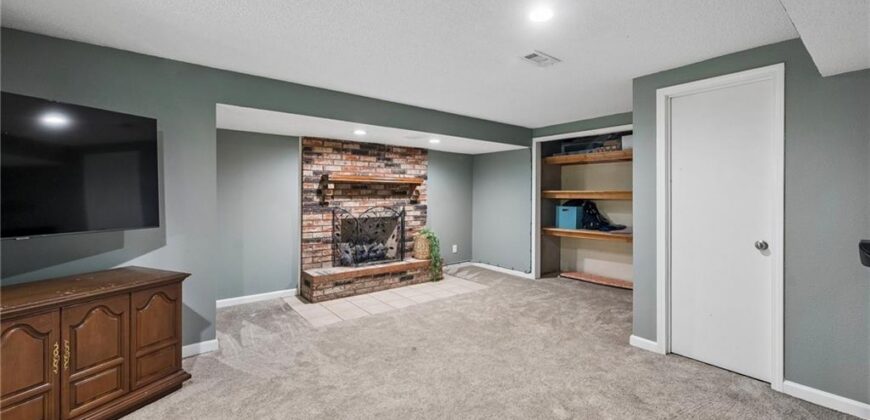 7833 N Michigan Avenue, Kansas City, MO 64118