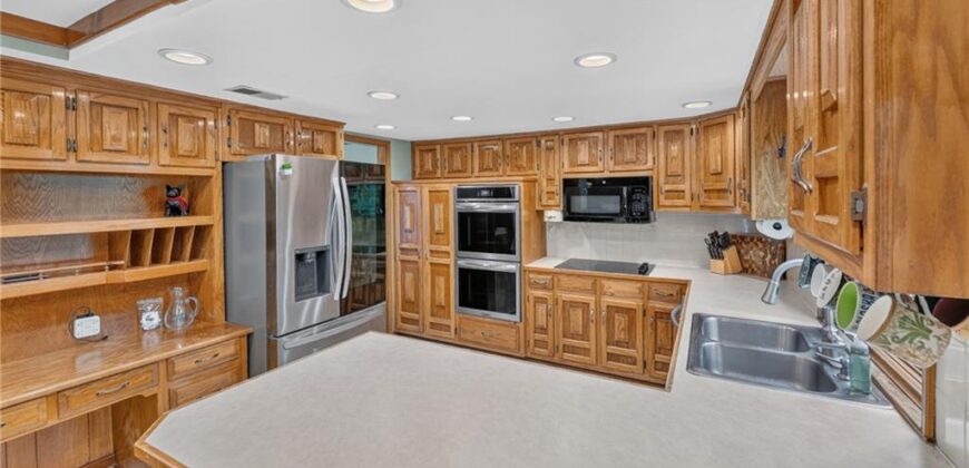 5129 NW Walden Drive, Kansas City, MO 64151