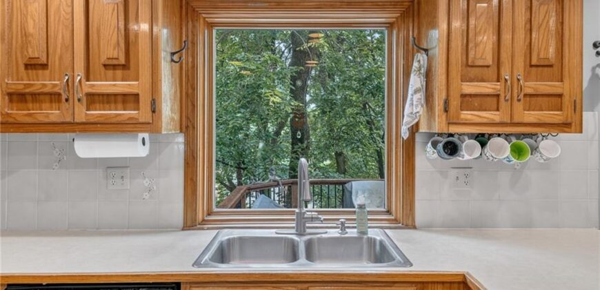 5129 NW Walden Drive, Kansas City, MO 64151