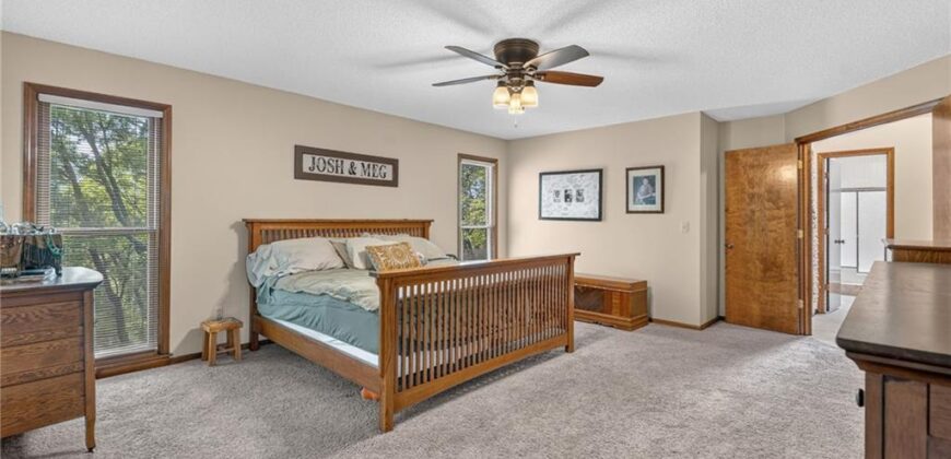5129 NW Walden Drive, Kansas City, MO 64151