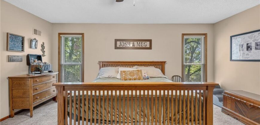 5129 NW Walden Drive, Kansas City, MO 64151
