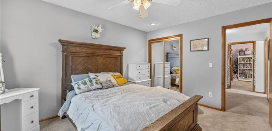 5129 NW Walden Drive, Kansas City, MO 64151
