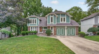 5129 NW Walden Drive, Kansas City, MO 64151