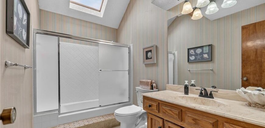 5129 NW Walden Drive, Kansas City, MO 64151
