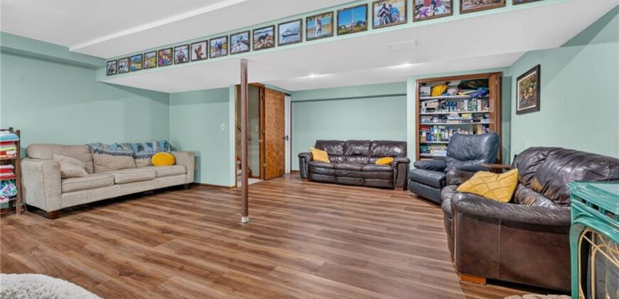 5129 NW Walden Drive, Kansas City, MO 64151