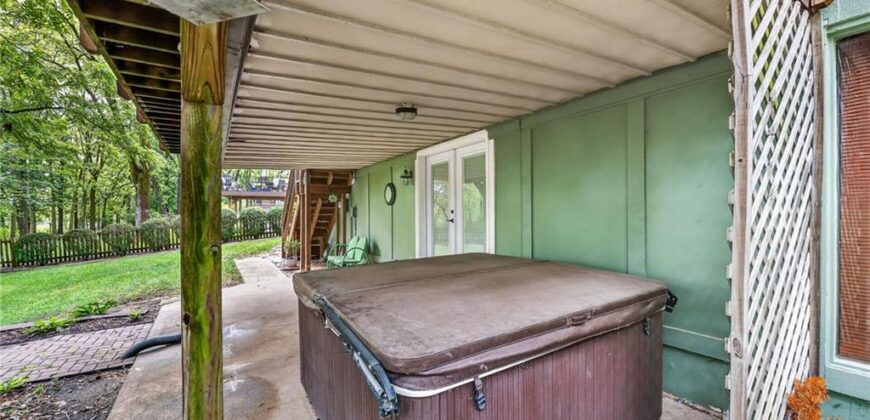5129 NW Walden Drive, Kansas City, MO 64151