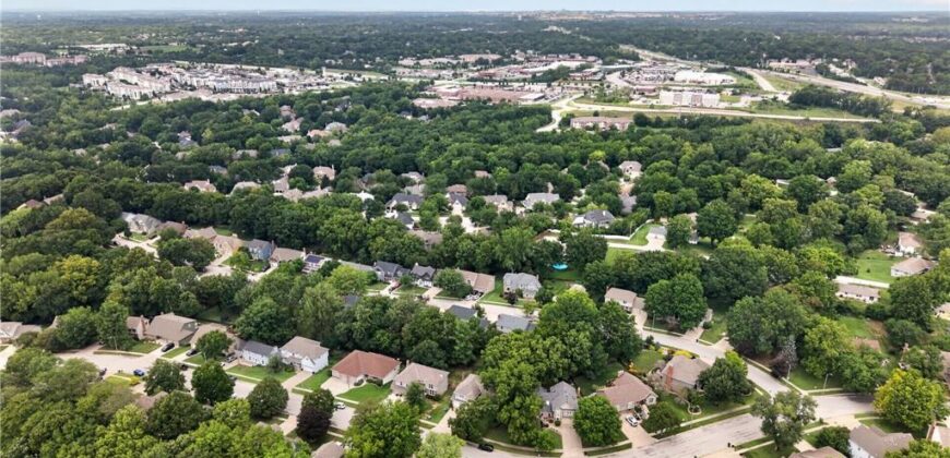 5129 NW Walden Drive, Kansas City, MO 64151
