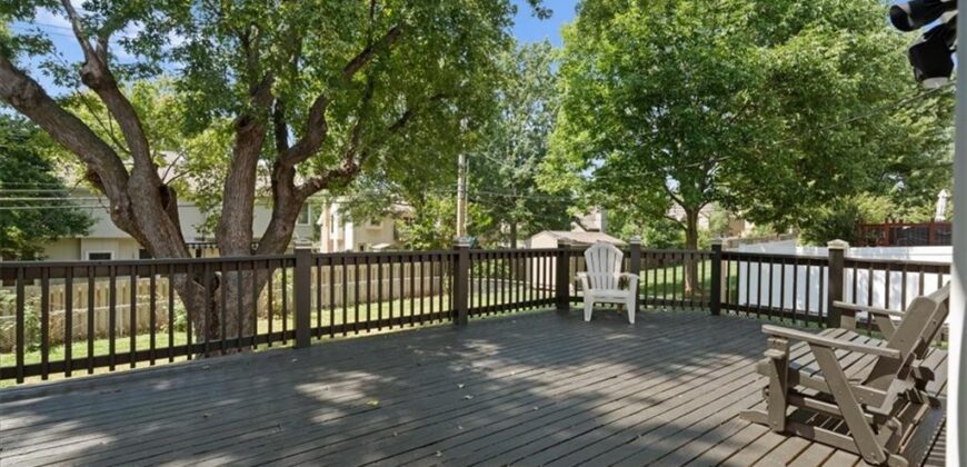 6220 N BALES Avenue, Gladstone, MO 64119