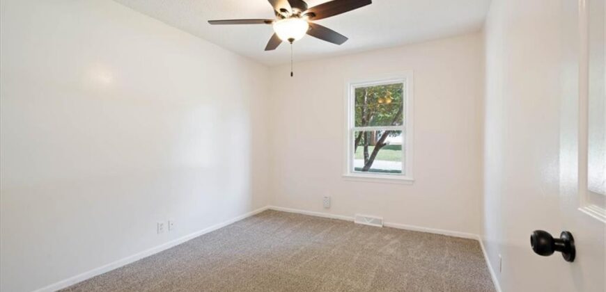 6220 N BALES Avenue, Gladstone, MO 64119